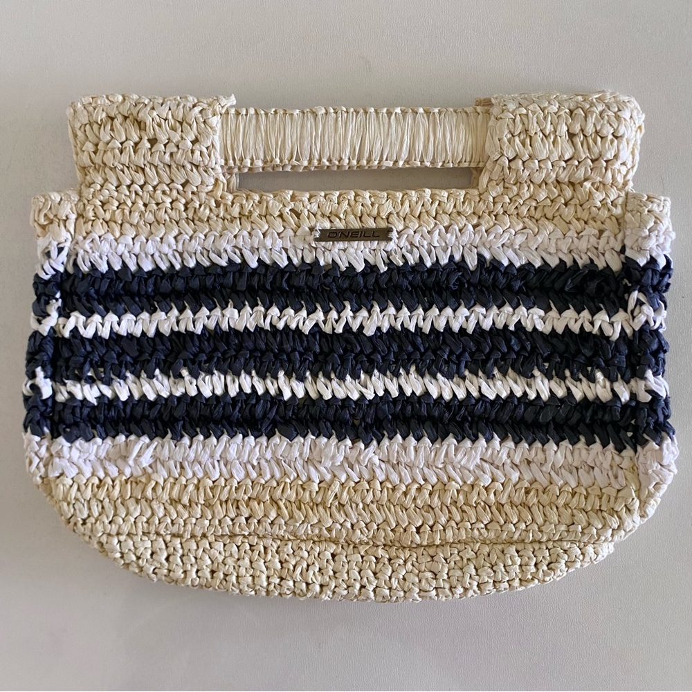 NEW O’Neill Raffia “Brandi” clutch bag in natural/black